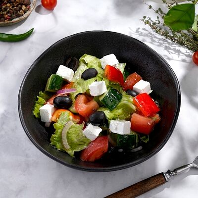 Салат Греческий в Петрушка по цене 336 ₽