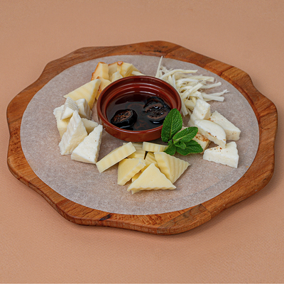 Ассорти грузинских сыров в Хочу пури по цене 895 ₽