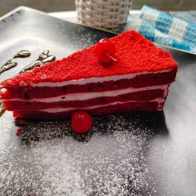 Торт Красный бархатв Грильфуд по цене 385 ₽