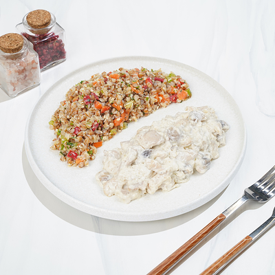 Фрикасе куриное с гречкой в Магбургер & Братья Караваевы по цене 340