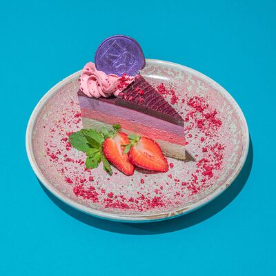 Торт Муссовый Ягодная нежность в Kiss по цене 240