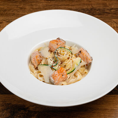 Тальятелле с лососем в Morris pizza по цене 1020 ₽