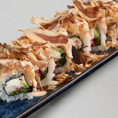 Ролл запеченный с крабом и морским гребешком в Mojo по цене 870