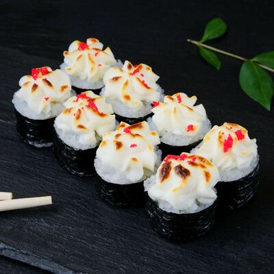 Ролл Запечённый окунь в Суши и Роллы по цене 699 ₽