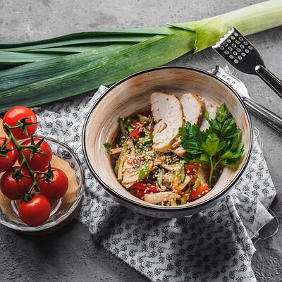 Салат Тори кунсей в Maki Family по цене 199