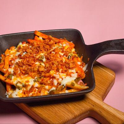 Картофельный путин с бекономв Co.mein по цене 535 ₽