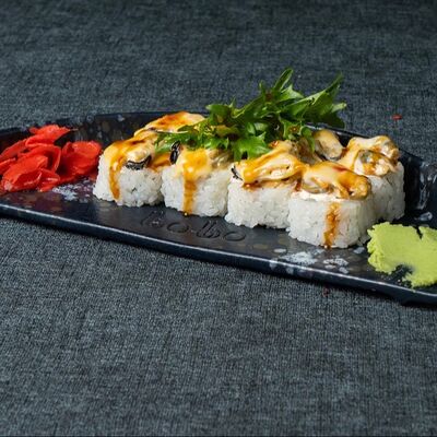 Запеченные роллы с мидиями в Bo-bo lounge по цене 1050 ₽