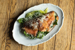 Круассан с форелью в Touché по цене 950 ₽