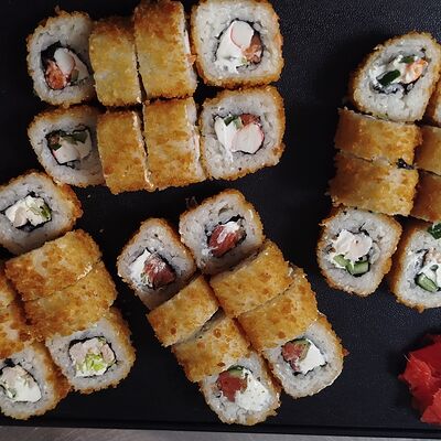 Горячий килограмм в SUSHIROLLS по цене 1290 ₽