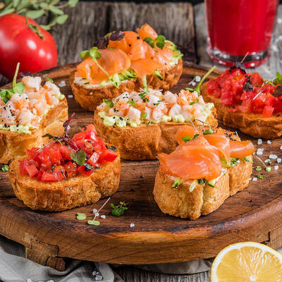 Ассорти из брускет в Пряности & Радости на Московском по цене 750 ₽