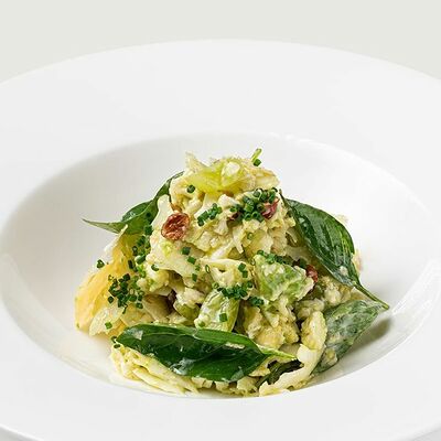 Цветная капуста с соусом юдзу и виноградом в Кофемания по цене 1100 ₽