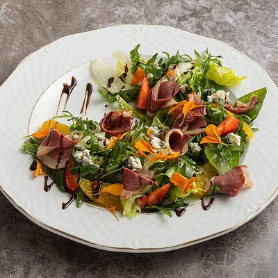 Салат Антра в Гранж Кафе по цене 1250 ₽