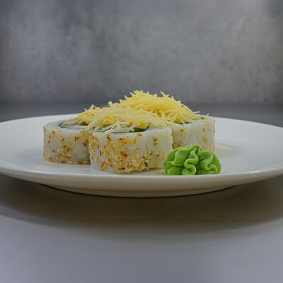 Ролл Цезарьв SASHIMI по цене 590 ₽