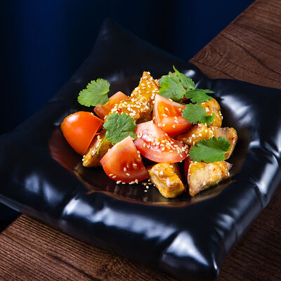 Салат с жареными баклажанами в Pafos по цене 390 ₽