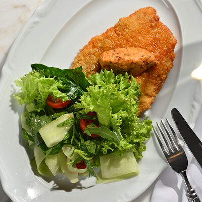 Шницель из индейки в 12 kitchen & wine по цене 750 ₽