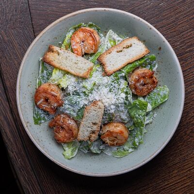 Цезарь с креветками в Ели Сацебели по цене 995 ₽