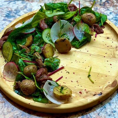 Салат с хе из говядины в Дуэты по цене 590 ₽