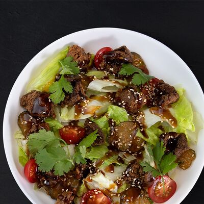 Салат с сердечками в Gellert Bar по цене 500 ₽