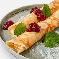 Блины с творогом и клюквенным джемом в Сахар