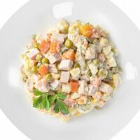 Салат Оливье с курицей в Vitapoint