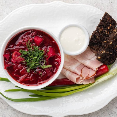 Борщ с бычьими хвостами в Etika Bistro по цене 730 ₽