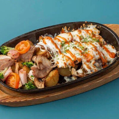 Сытная мясная сковородка в Сушилка по цене 700 ₽