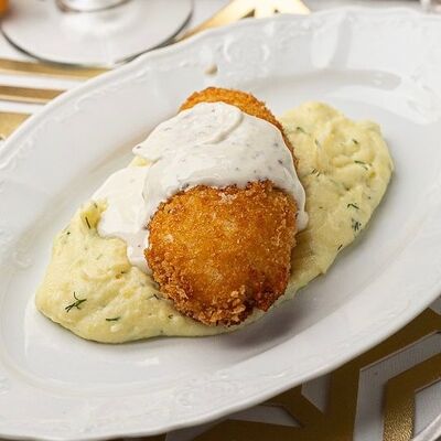 Котлета по-киевски с пюре в Два деда по цене 620 ₽