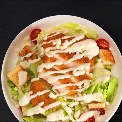 Нецезарь с курицей в Gellert Bar по цене 470 ₽