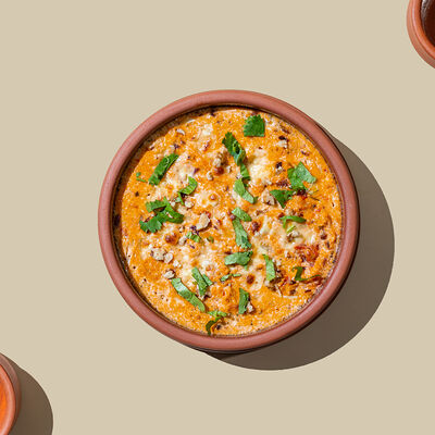 Омлет по-грузински в Хачапури и вино по цене 235 ₽