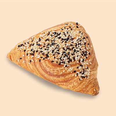 Самса с мясом в Кондитерская ЛЮБО по цене 140 ₽