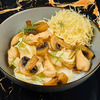 Паста с цыпленком и грибами в Level kitchenbar по цене 590