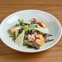 Салат с креветками и авокадо в Клёво