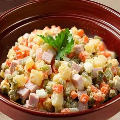 Оливье с ветчиной в Лепим сами по цене 139 ₽