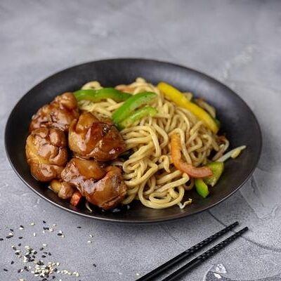 Якисоба терияки в Komugi по цене 580 ₽