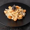 Паста с гребешком и трюфельным соусом в Вкус Моря по цене 850