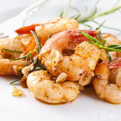 Жареные тигровые креветки в Чешский дворик по цене 750 ₽