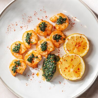 Тигровые креветки на гриле с зелёным чимичури в BEERMAN&Schlitz по цене 870 ₽