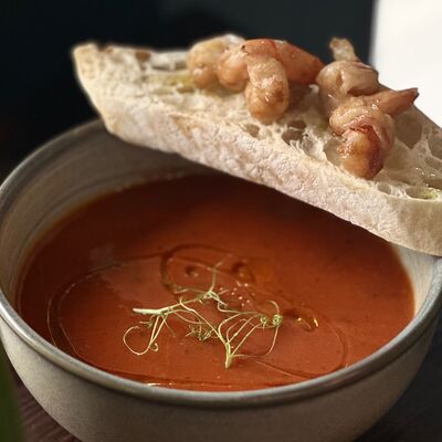 Томатный суп с креветками в Реган по цене 580 ₽