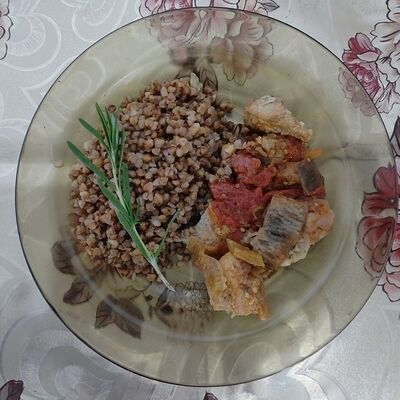 Гречка со свининой и овощами в Осетринка по цене 459 ₽