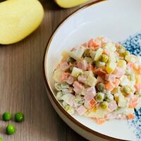 Оливье с ветчиной в Солянка