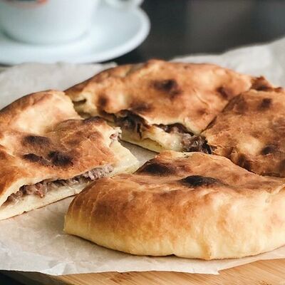 Кубдари со свининой и говядиной в Хачапури & Кофе по цене 480 ₽