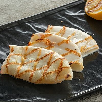 Дальневосточный кальмар гриль в Welcome по цене 840 ₽