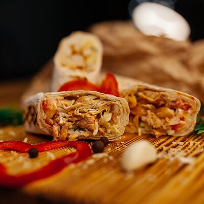 Шаурма Pro классическая в Pro.Жарье по цене 185 ₽