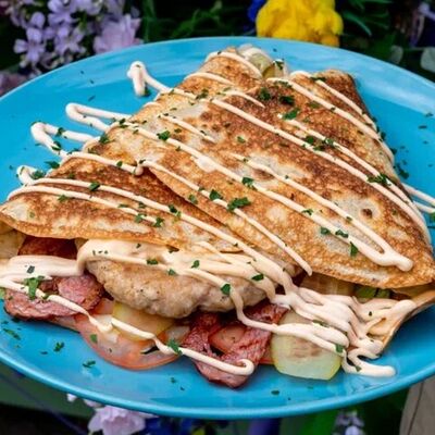 Бифштекс куриный в BUENO cafe по цене 760 ₽