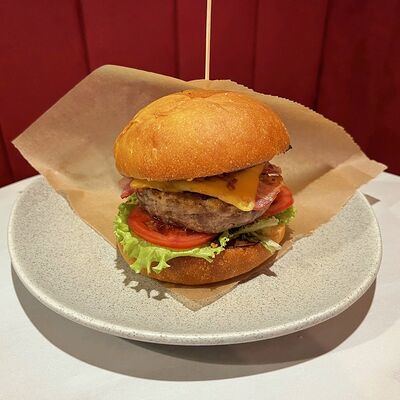Бургер с сочной говядиной в Блеск по цене 420