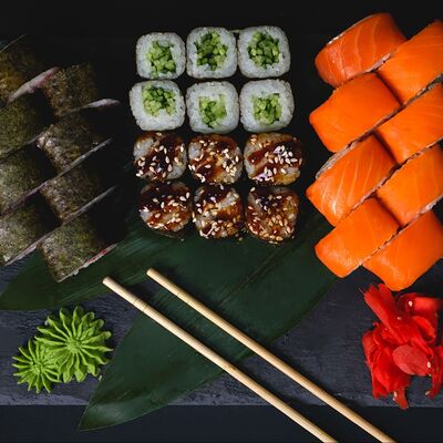 Сет На двоих в Caviar Rolls по цене 2015 ₽
