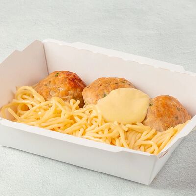 Биточки куриные и спагетти в Круассан Дорэ по цене 515 ₽