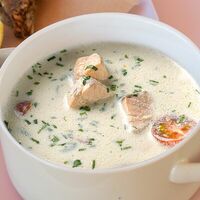 Финская сливочная уха с лососем и креветками в Лакс+