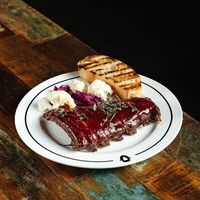 Свиные рёбра с соусом BBQ в Ватерлоо