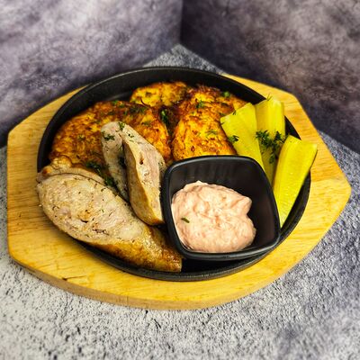Драники с колбасками BBQ в Сытый гусь по цене 590 ₽